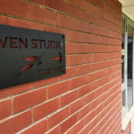Haven Studio Hideaway Near Airport Perth Exteriör bild